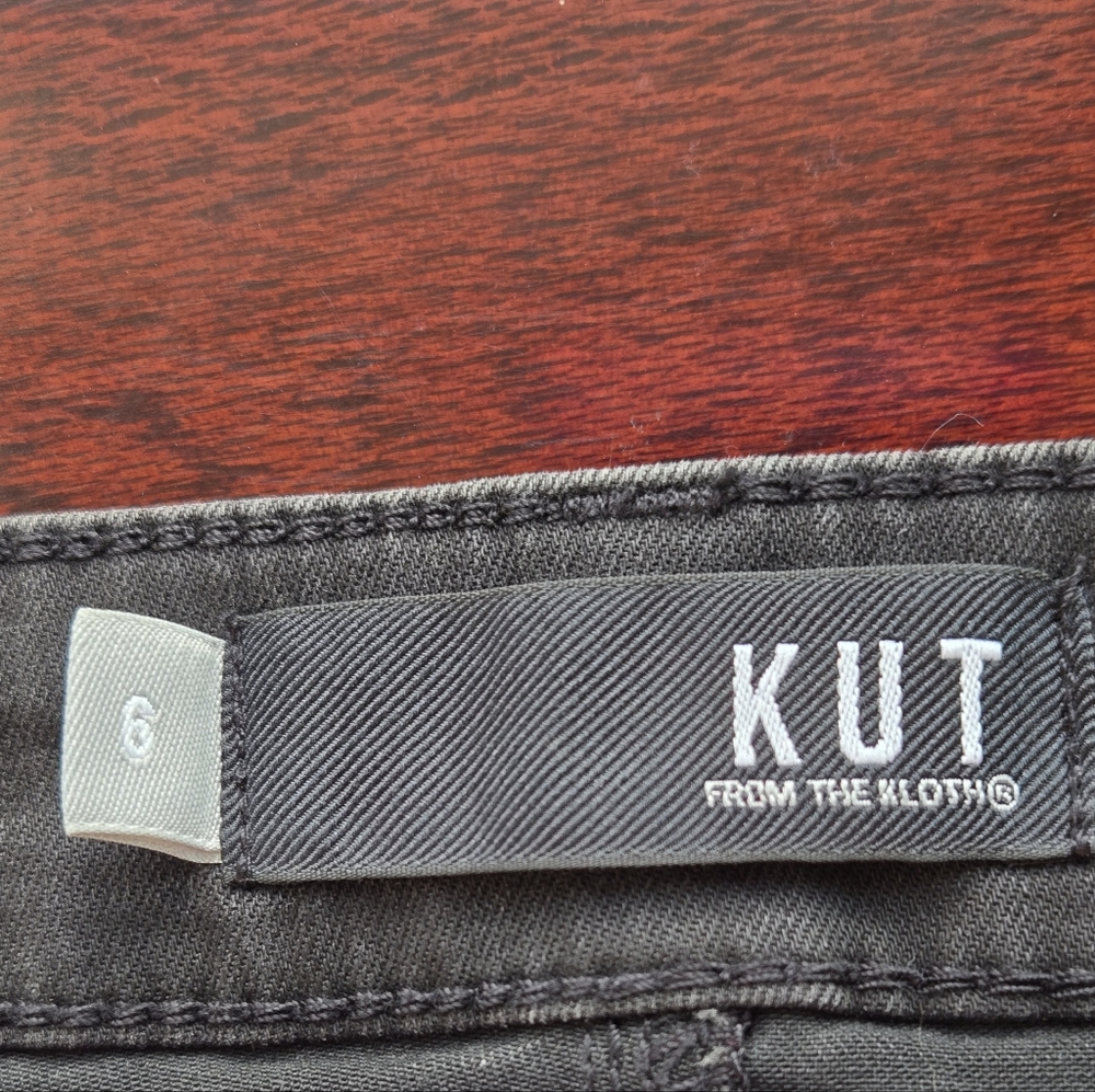 ​Kut from the Kloth Mia Toothpick Skinny Jeans – Distressed Black sz 6 - Picture 13 of 15